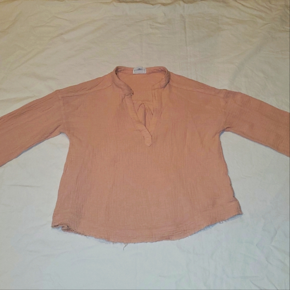 Loveriche peach top.
